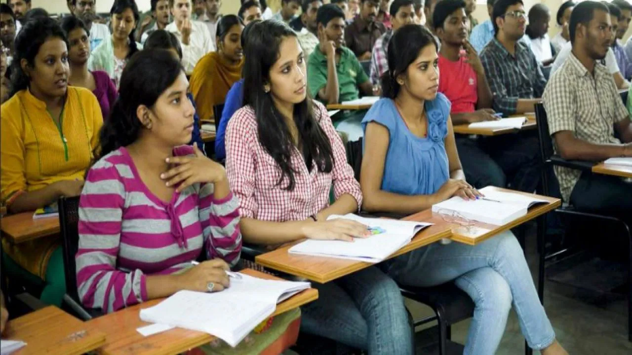 Bengal College Appoints Muslim Teacher In Sanskrit Department