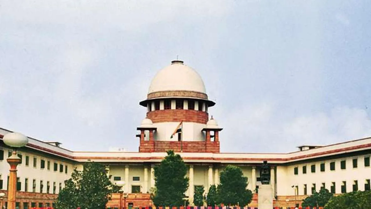 Top Court To Rule On Floor Test For Maharashtra Govt Today As Opposition Parades Its MLAs