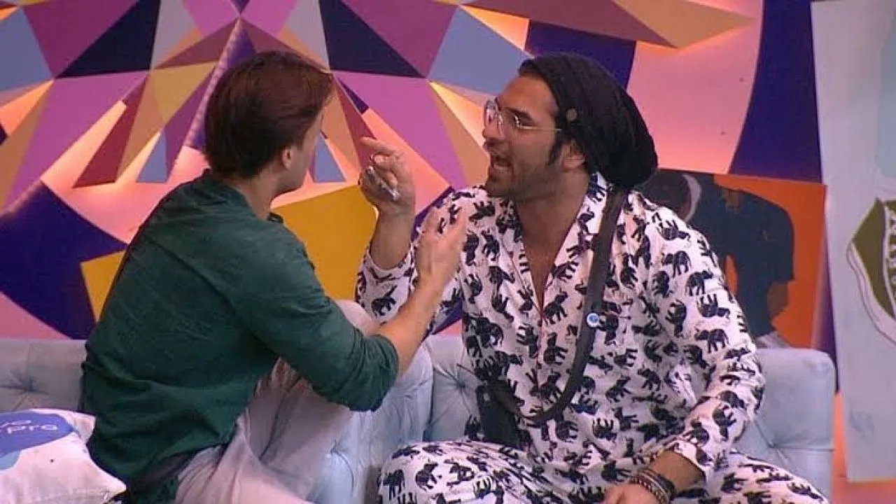 Bigg Boss 13: Netizens Hail Asim Riaz As Paras Chhabra Brings In Their Financial Status Into Fight