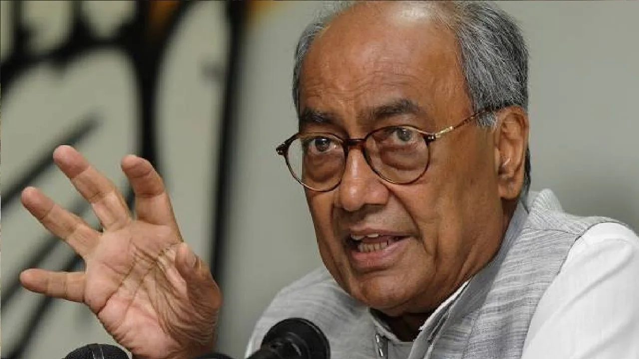 If BJP Respects Gandhi, It Should Expel All Who Glorify Godse: Digvijaya Singh