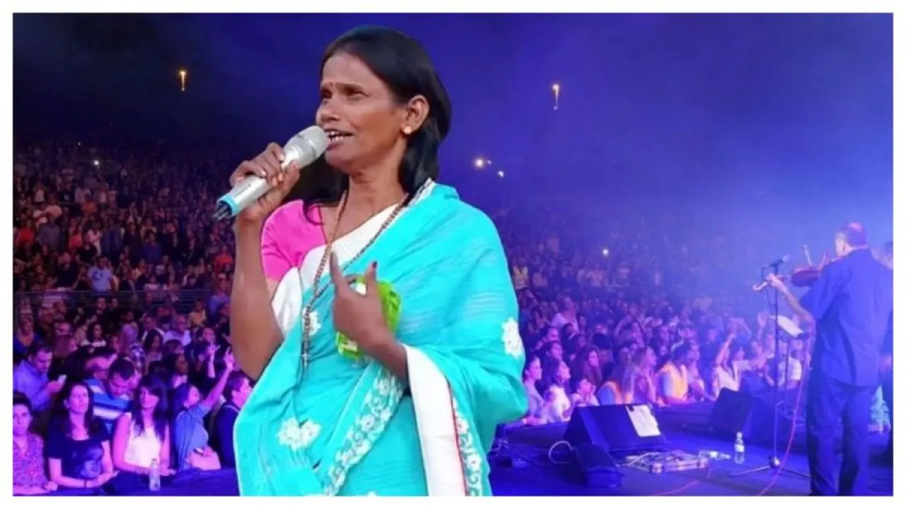 Watch: Ranu Mondal Forgets Lyrics On Stage, Video Takes The Internet By Storm
