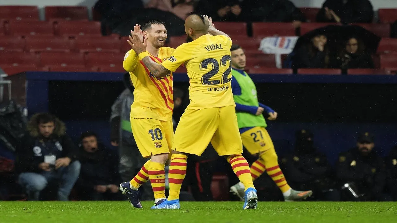 Lionel Messi Late Goal Gives FC Barcelona Tense Win Vs Atletico Madrid
