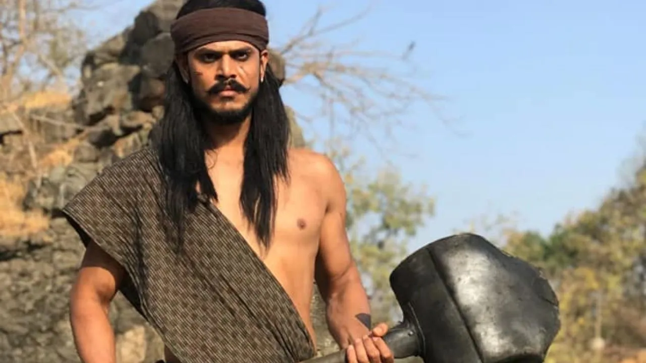 Chandragupta Maurya Actor Parth Tiwari Chased By 50 Goons!
