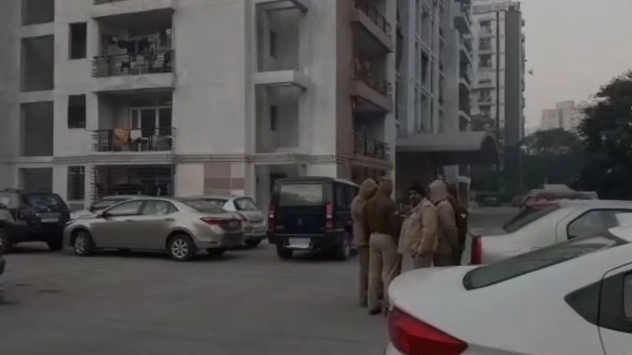 Man, 2 Wives Jump To Death From 8th Floor Of Indirapuram Flat, Murder Kids Before Alleged Suicide 