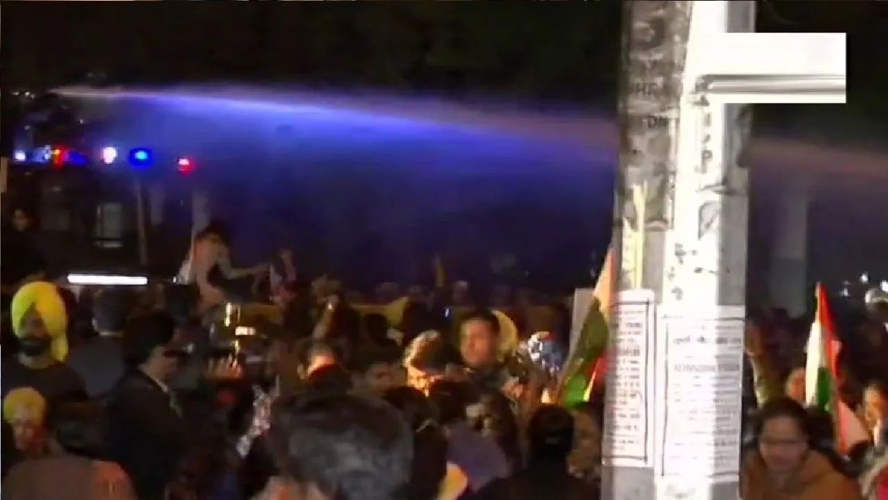 Unnao Rape Case: Delhi Police Use Water Canons On Protesters During Candle March