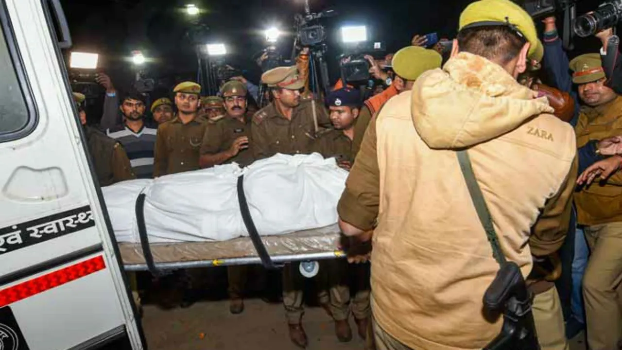 Unnao Case: Victim's Family Refuses To Complete Last Rites Until CM Yogi Adityanath's Visit