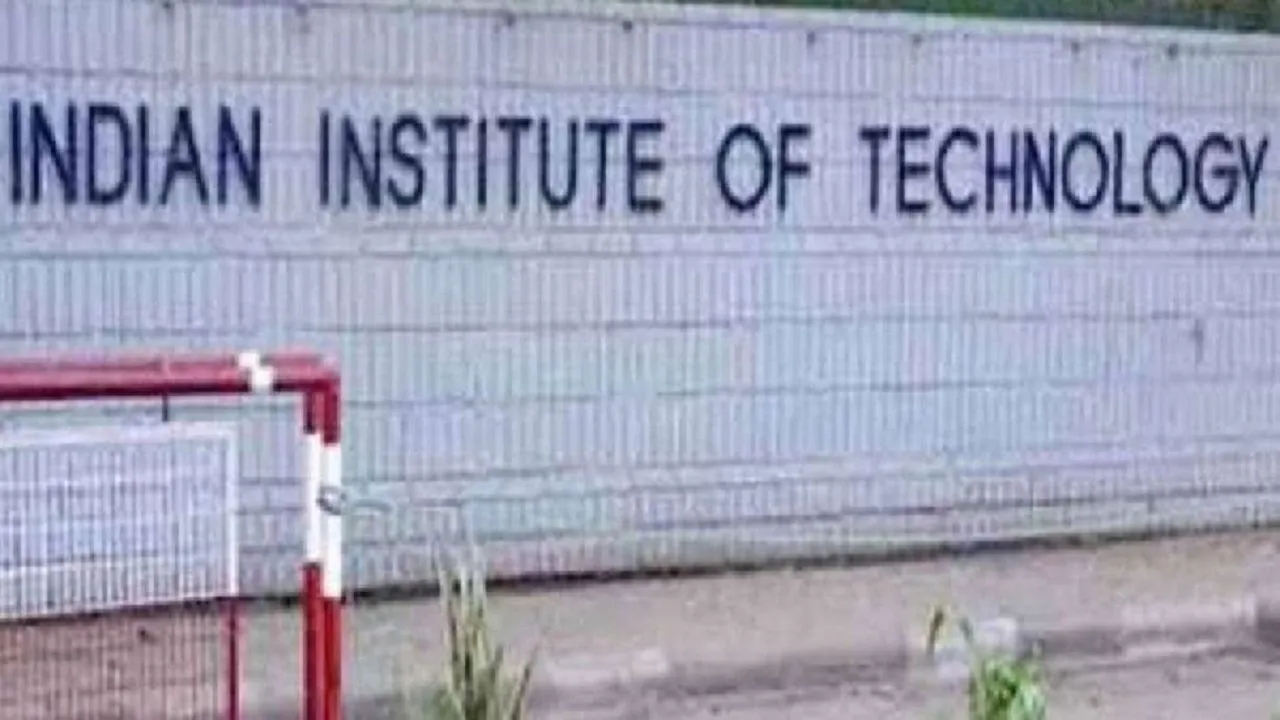 Over 7,000 Students Quit IIT BTech Midway In Last 5 Years