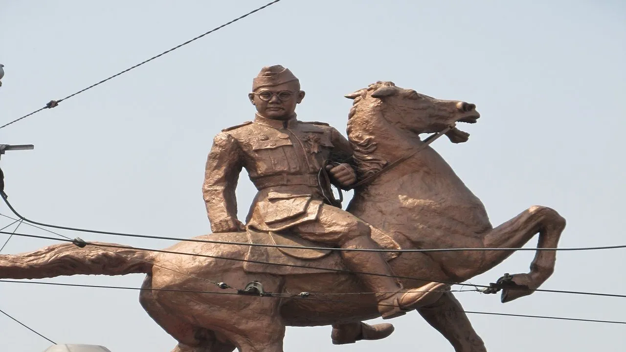 Trinamool Congress On Statue-Building Spree To Counter BJP's Hindutva Agenda