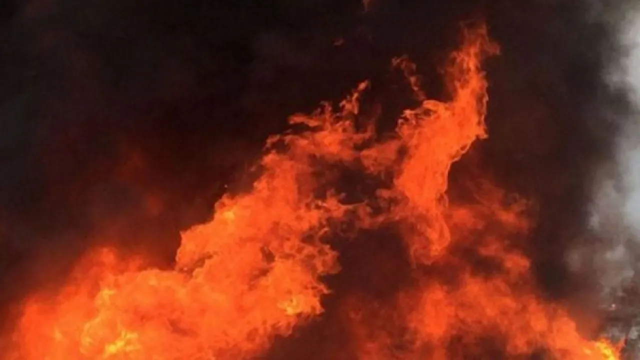 At Least 13 Killed In Fire At Plastic Factory In Bangladesh