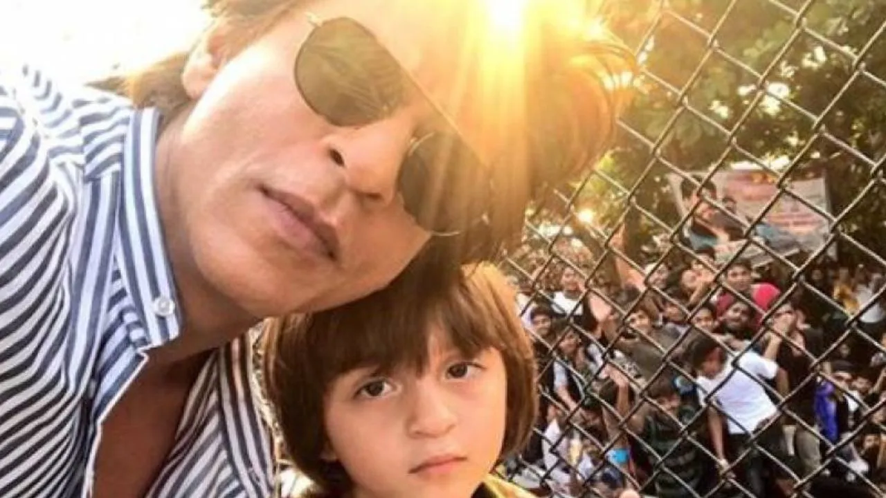 WATCH: Shah Rukh Khanâ€™s Youngest One AbRam Gestures Paps To Make Way For His Car