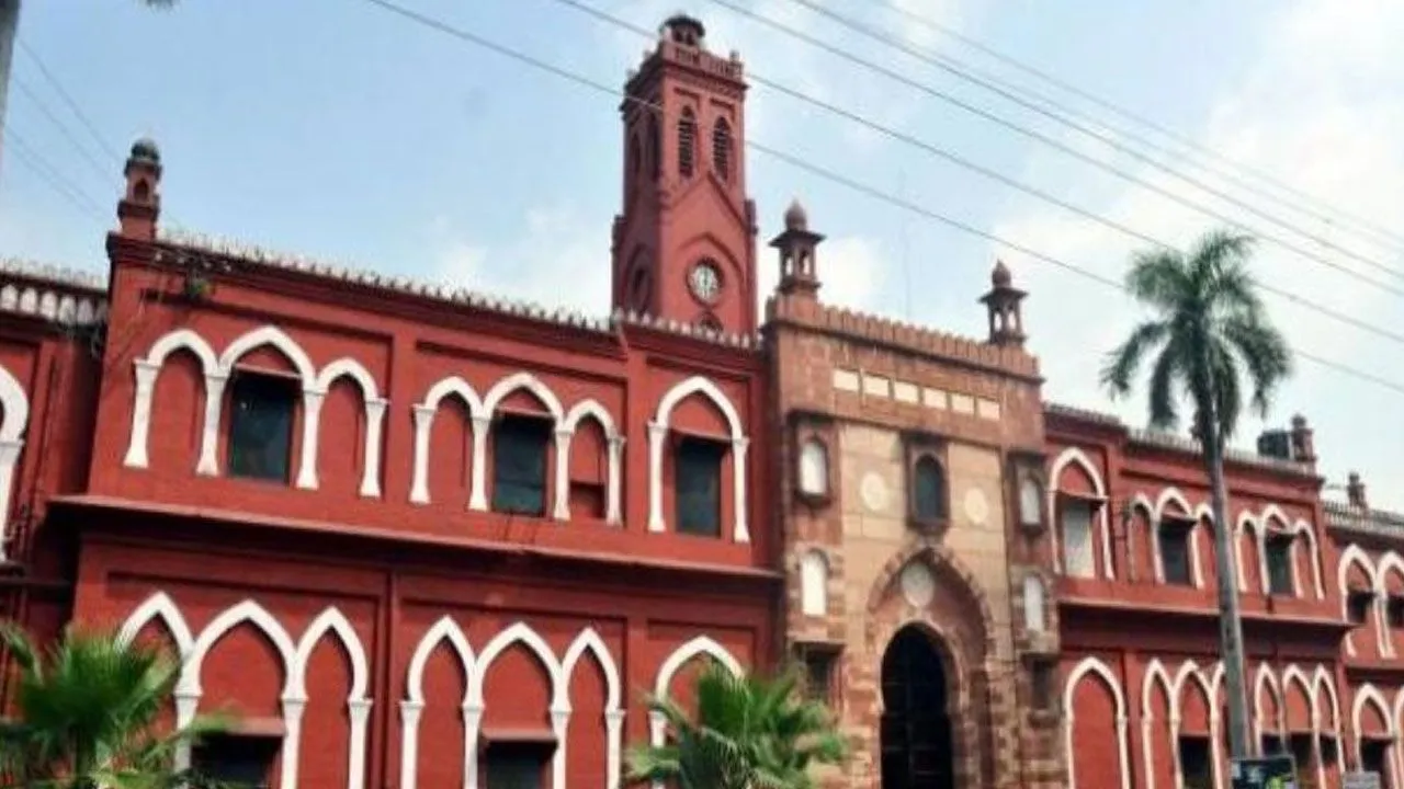 Internet Suspended In Aligarh, AMU Administration Closes University Till January 5 After Clashes