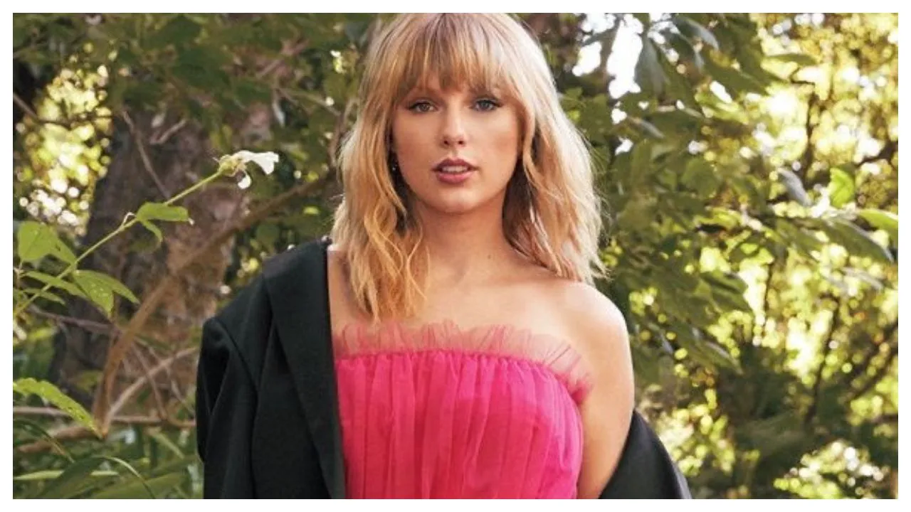 Taylor Swift To Headline Glastonbury Festival