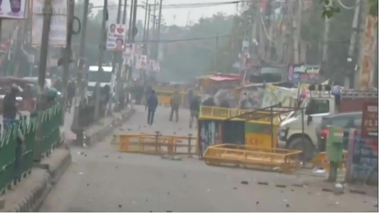 Seelampur Protests: 21 Students Get Stranded In Jafrabad School For Two Hours 