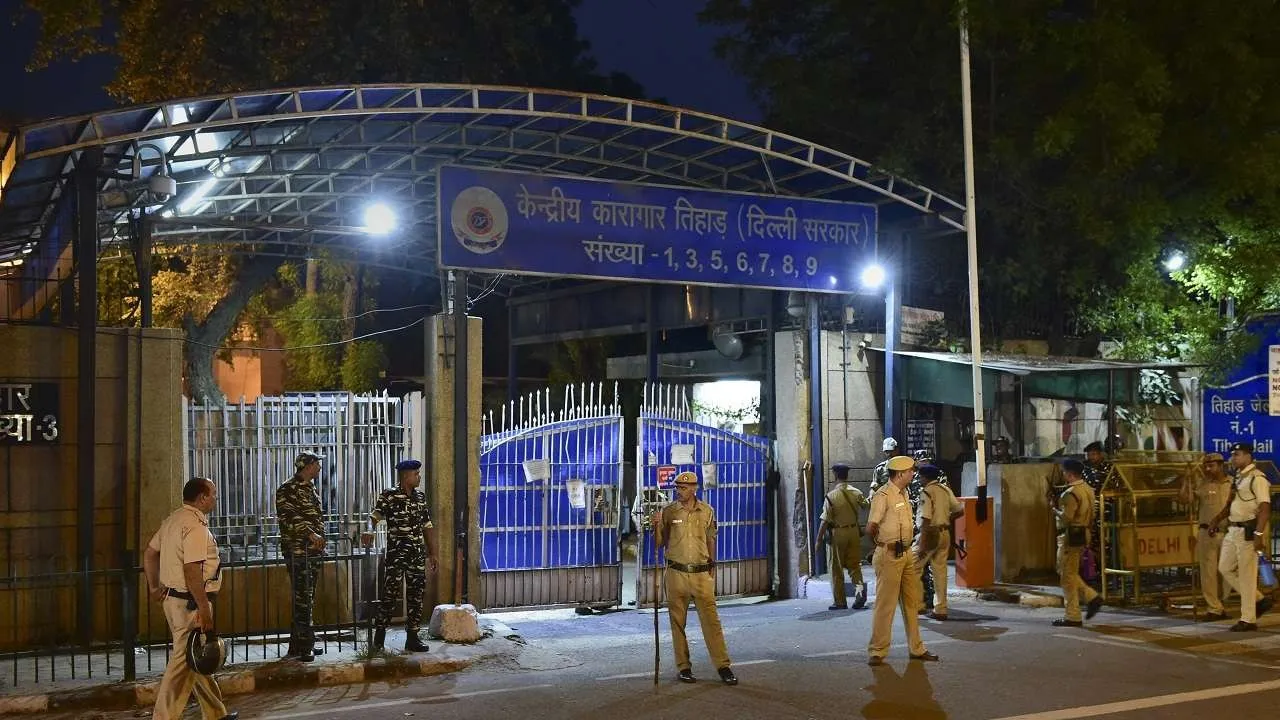 Nirbhaya Case: File Mercy Petition In 7 Days, Tihar Jail Issues Notice To Convicts