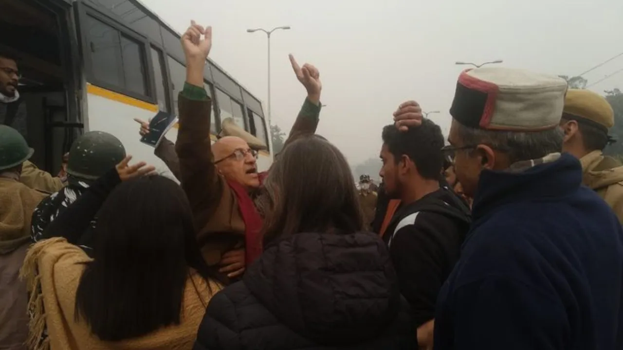 'Samvidhan Zindabad,' Tweets Prashant Bhushan After Cops Detain Him At ITO During Citizenship Protests