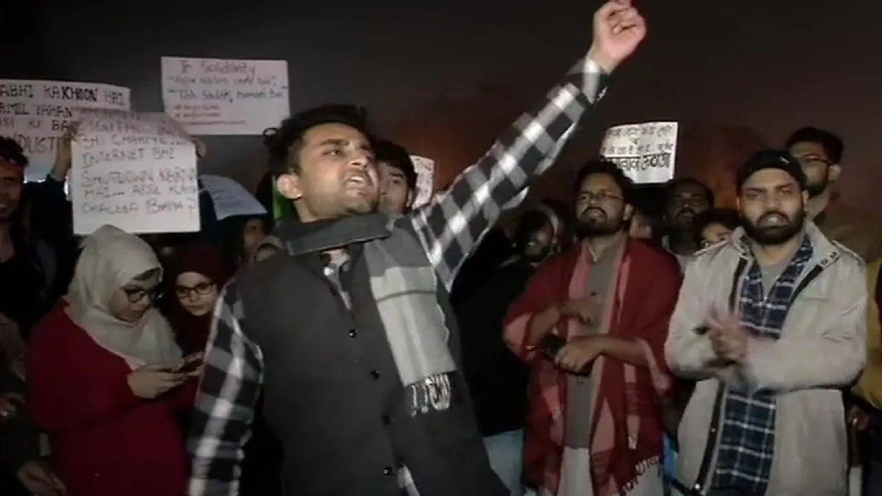 CAA Protests Live: Internet Services To Remain Suspended In Firozabad Till 8 Pm Tomorrow