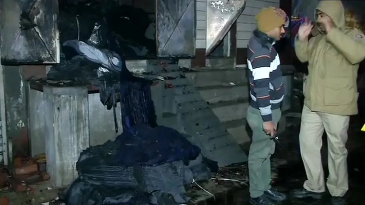 9 Killed, Several Injured In Massive Fire In Delhiâ€™s Kirari