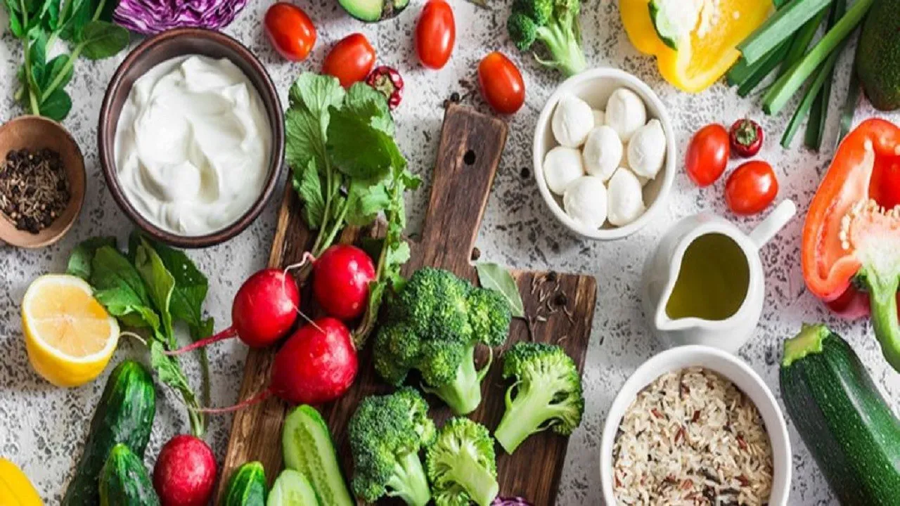 People With Restricted Diets More Likely To Feel Lonely: Study