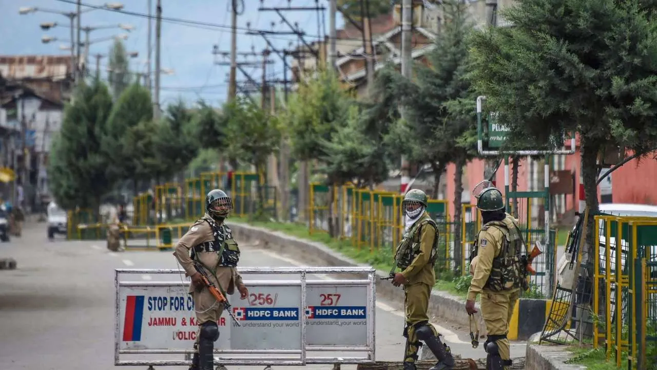 Mobile Internet Services Restored In Kargil After 145 Days Of Blackout Since Abrogation Of Article 370 