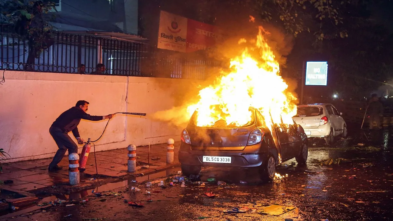 Daryaganj Violence: Court Asks Police To Examine CCTV Footage To Ascertain Role Of 15 Accused