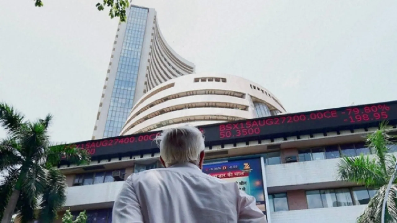 Opening Bell: Sensex Drops Over 100 Points Amid Thin Global Trade