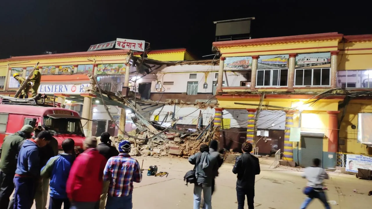 Bardhaman Railway Station Collapse: 1 Dies At Medical College, Other Remains Critical