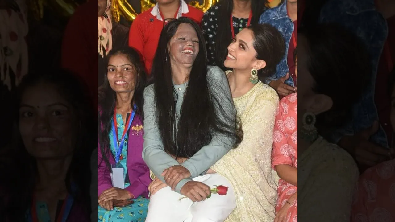 Deepika Padukone And Laxmi Agarwal Share A Priceless Moment As They Promote Chhapaak In Lucknow