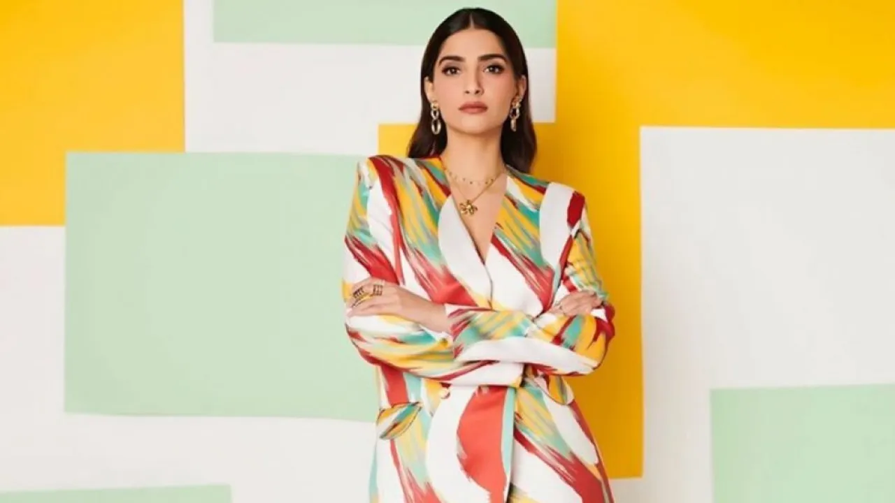'Shame Is Not In Their DNA': Sonam Kapoor Slams BJP Leader For Tweeting 'Fake' Video 