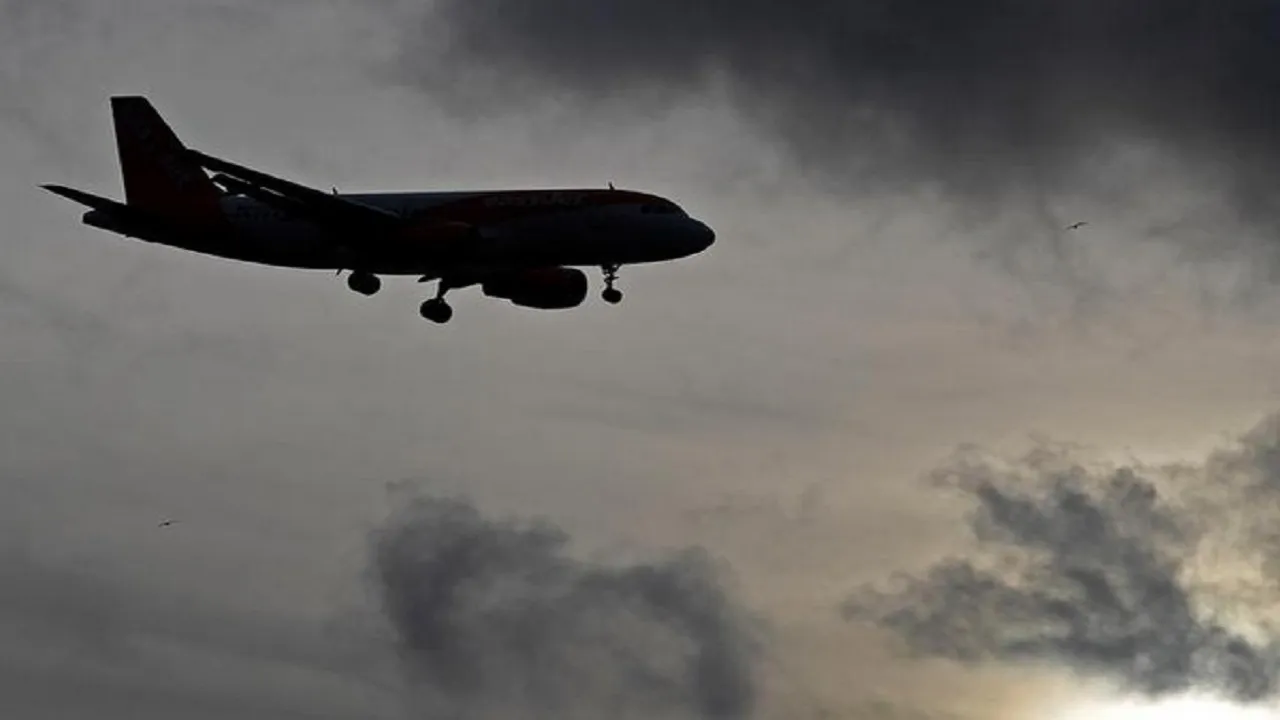 Hours After Missile Attack On Military Bases, US Restricts All Aircrafts From Flying Over Iraq, Iran 