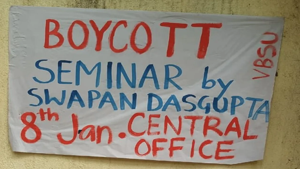Chaos After BJP's Swapan Dasgupta Reaches Visva Bharati University, SFI Stalls CAA Lecture  