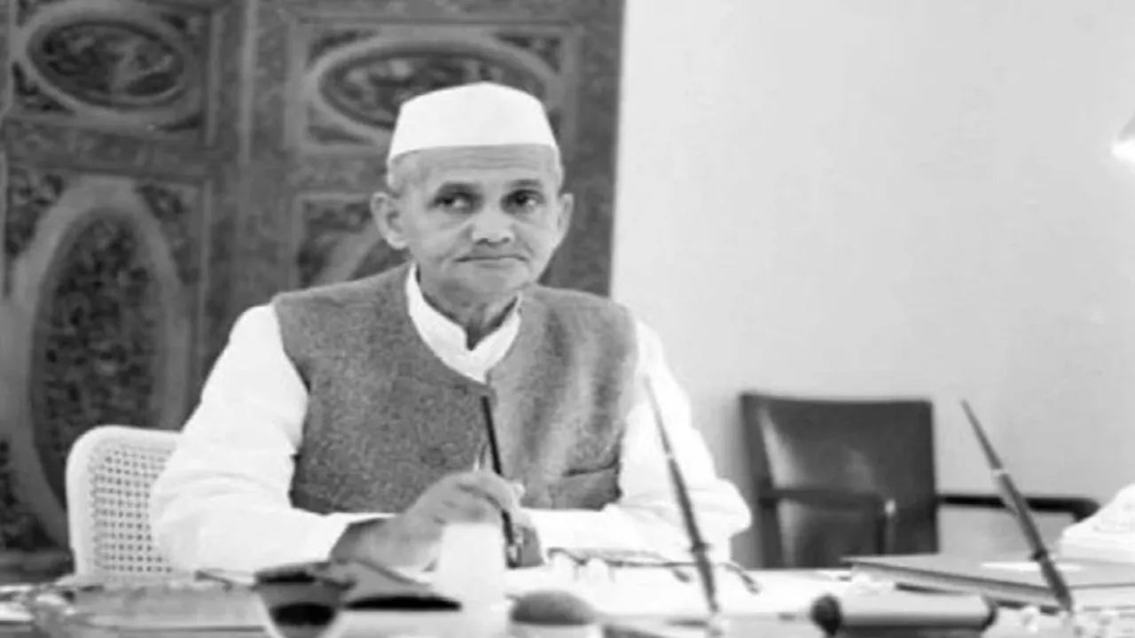 Lal Bahadur Shastri Death Anniversary: Lesser Known Facts You Must Know About Former PM