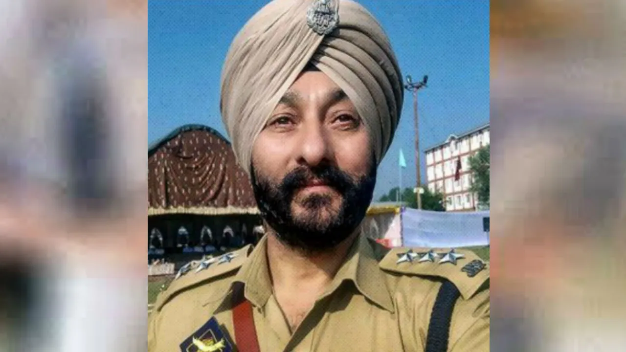 Jammu And Kashmir Govt 'Forfeits' Gallantry Medal Given To Arrested DSP Davinder Singh