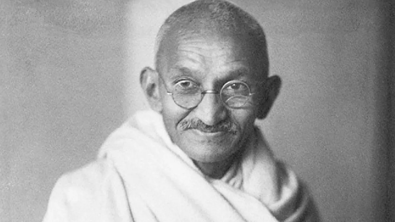 Mahatma Gandhi Wanted To Spend 15 August, 1947 In Pakistan, Claims New Book By MJ Akbar