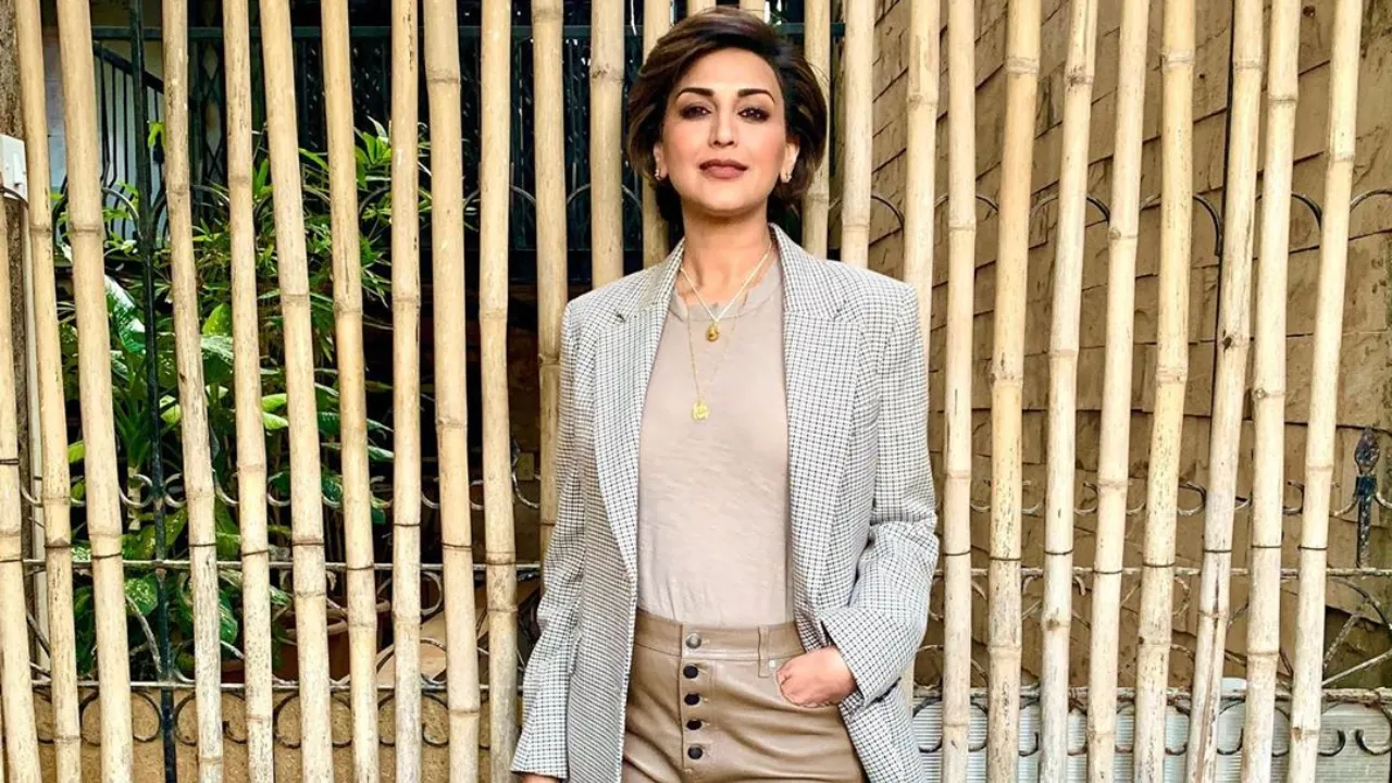 I Came Into Movies To Make Money, Books Kept Me Grounded: Sonali Bendre