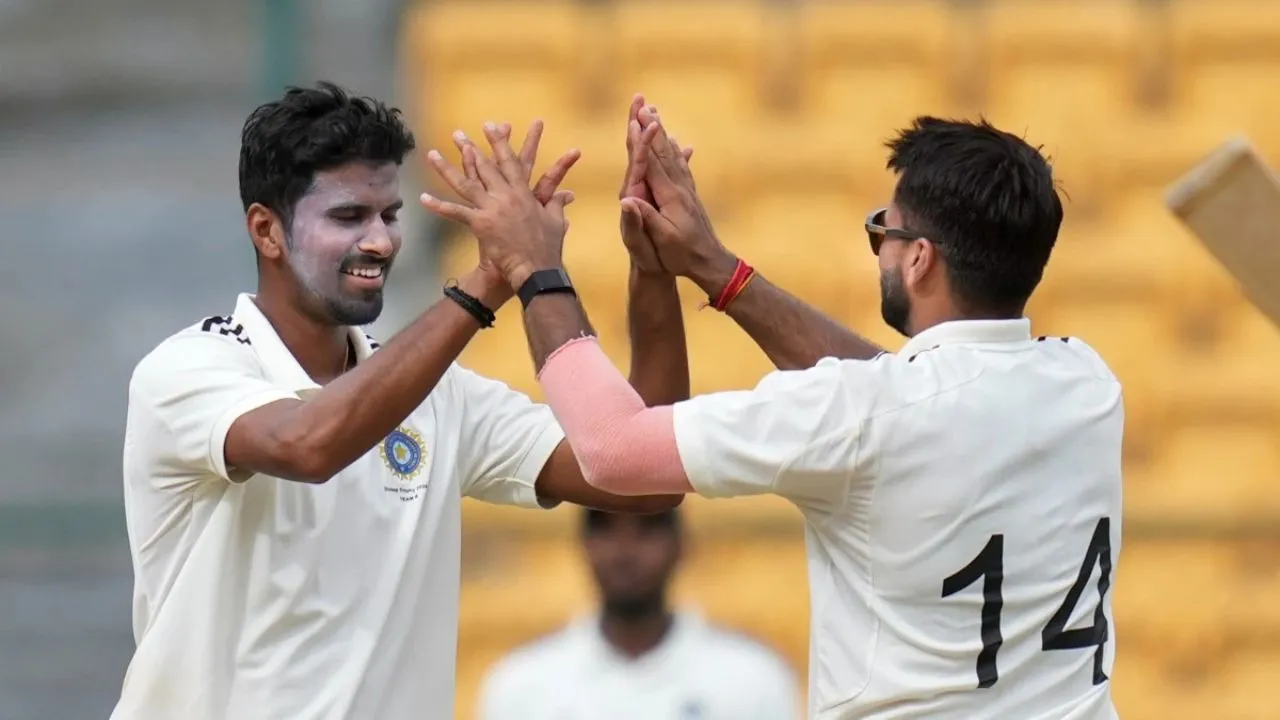 Washington Sundar   