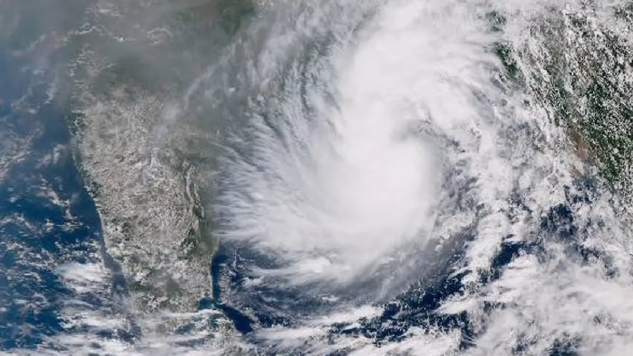cyclone dana