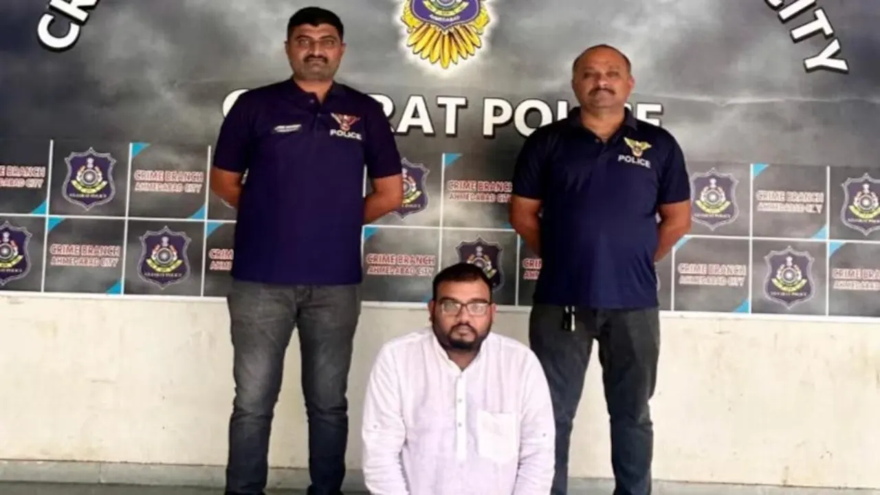 Ahmedabad fake ias