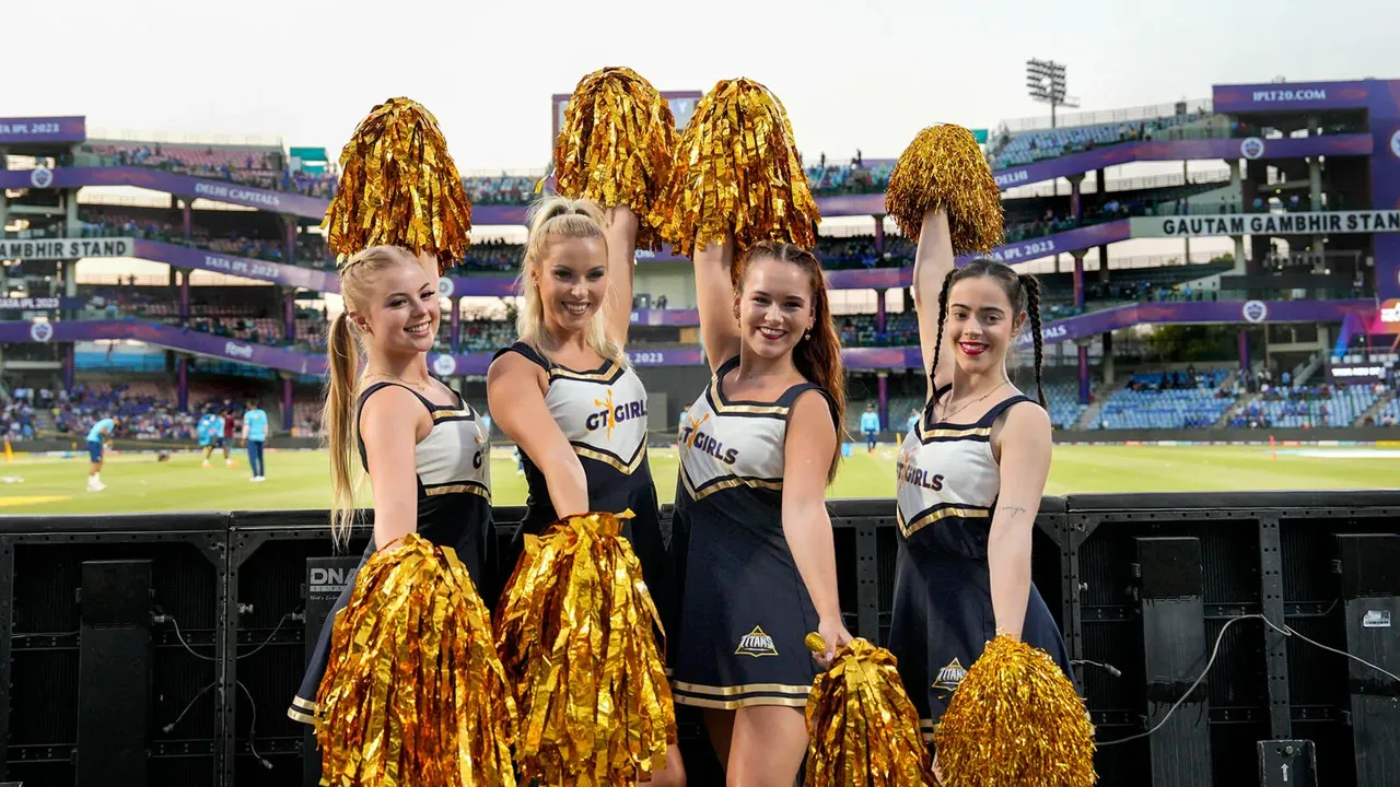 how to become cheerleaders