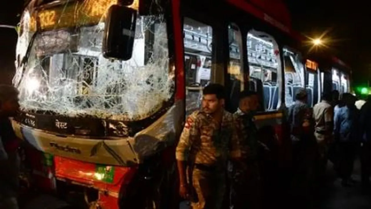 bus accident mumbai