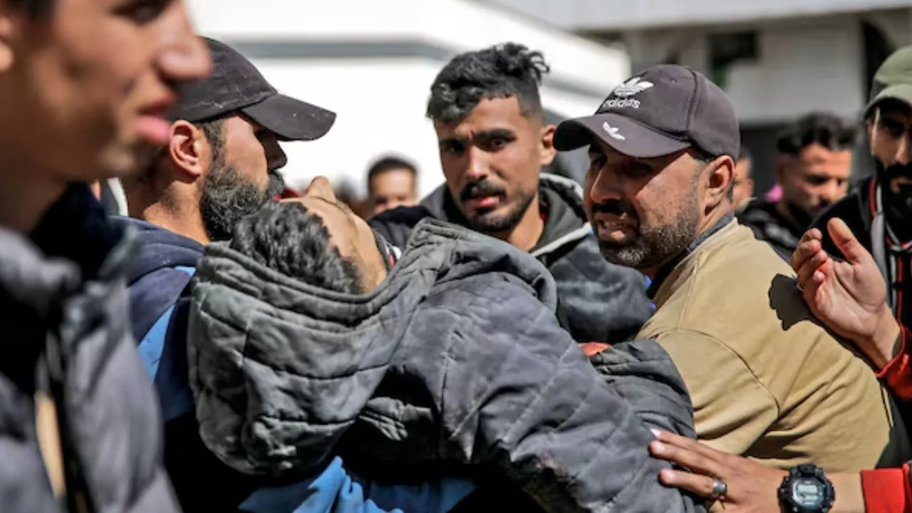 Israel Attacks on Gaza Strip again on thursday 25 killed