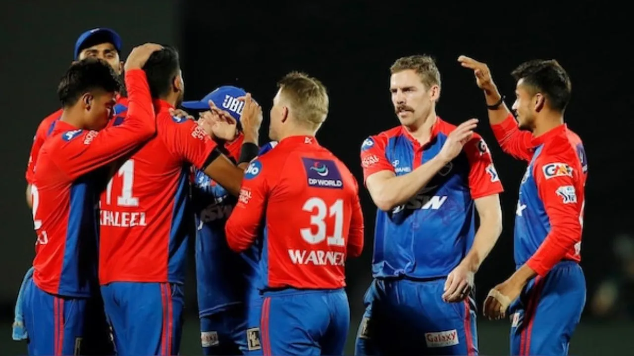 IPL 2025 मेगा ऑक्शन में अनसोल्ड रहा खिलाड़ी विवादों में, टीम से निकाला गया, करियर हो सकता है तबाह   