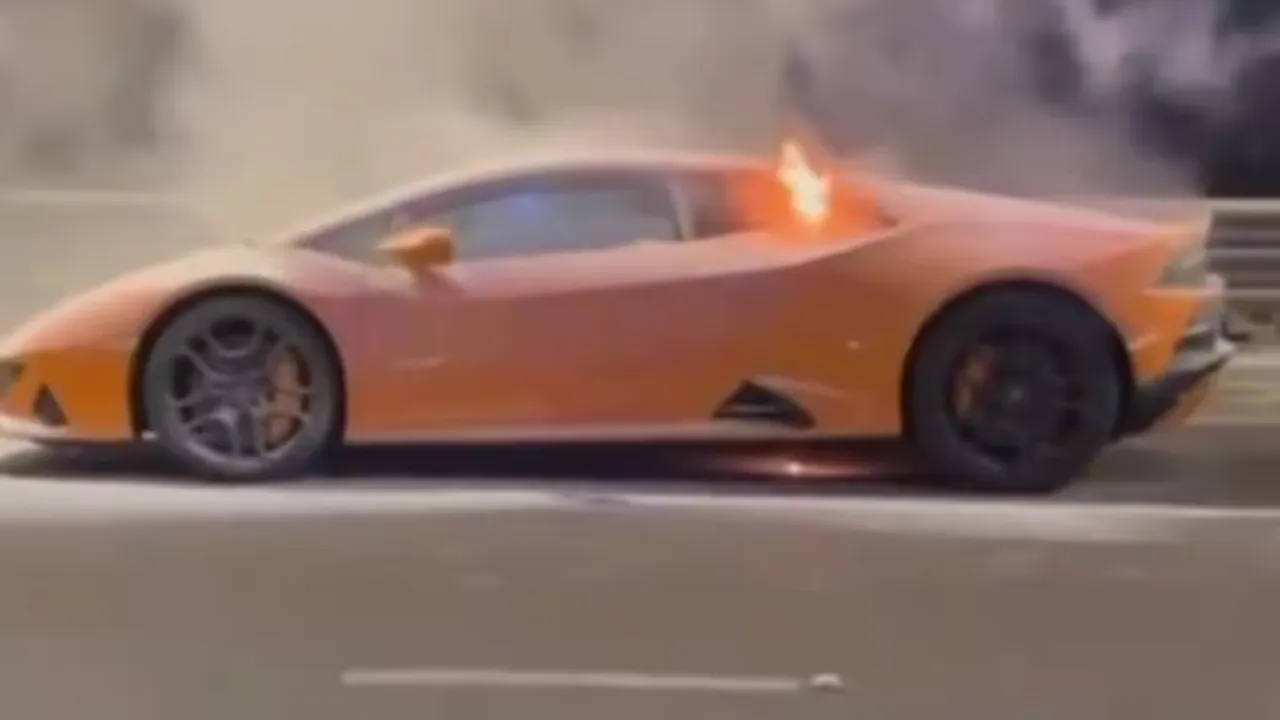 Mumbai fire in Lamborghini 