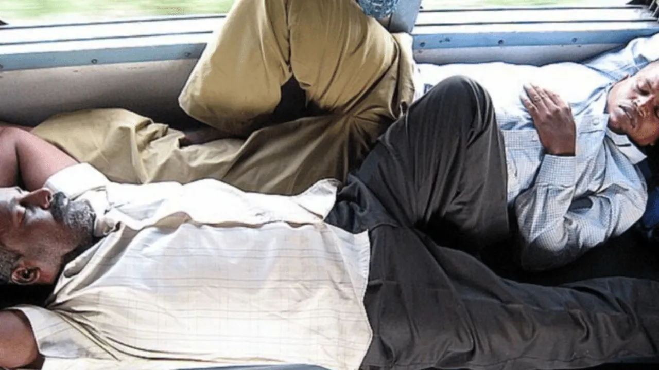 Indian Railway Provide full Bedroll to RAC Passengers 
