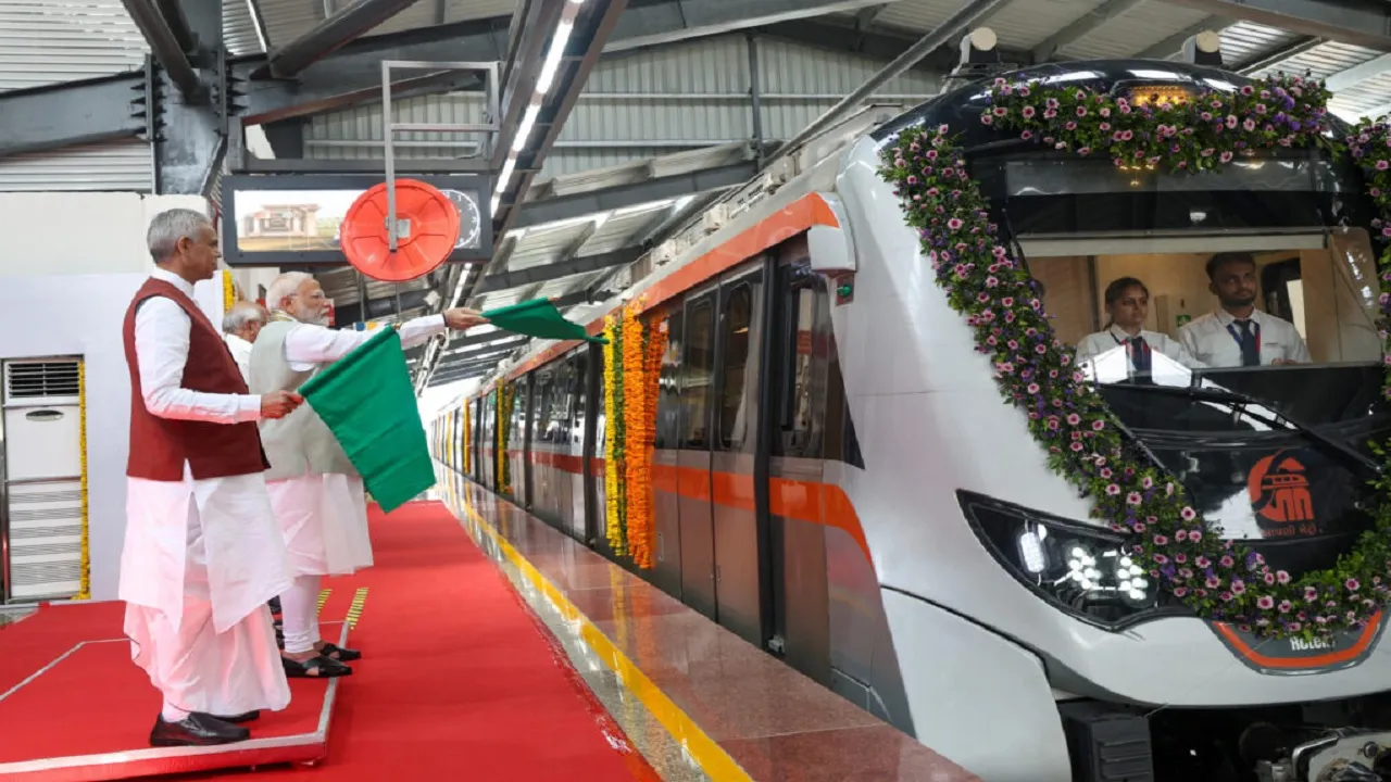 pm modi namo bharat train1