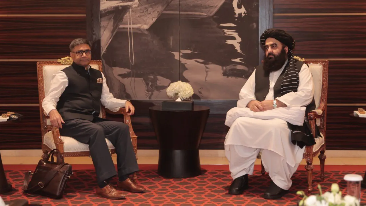 Indian Foreign Sec Vikram Misri meets With Afghani MEA
