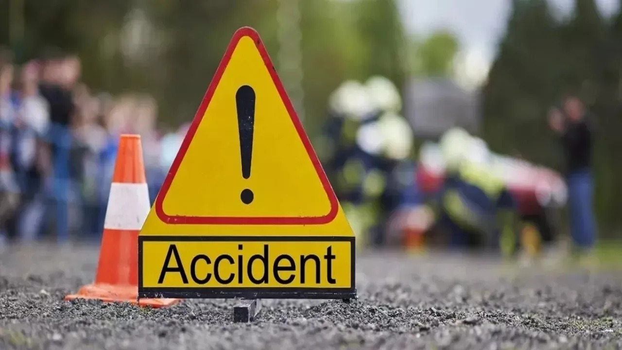 Betul Road accident