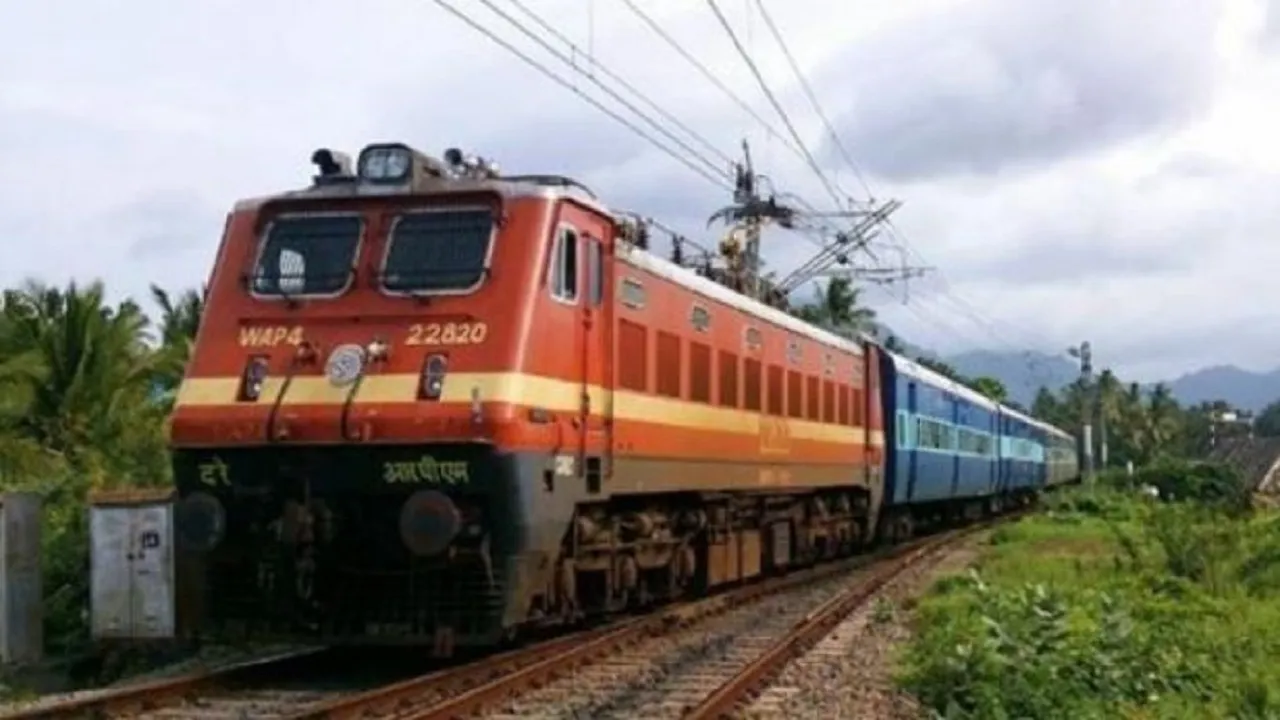train from goa to prayagraj