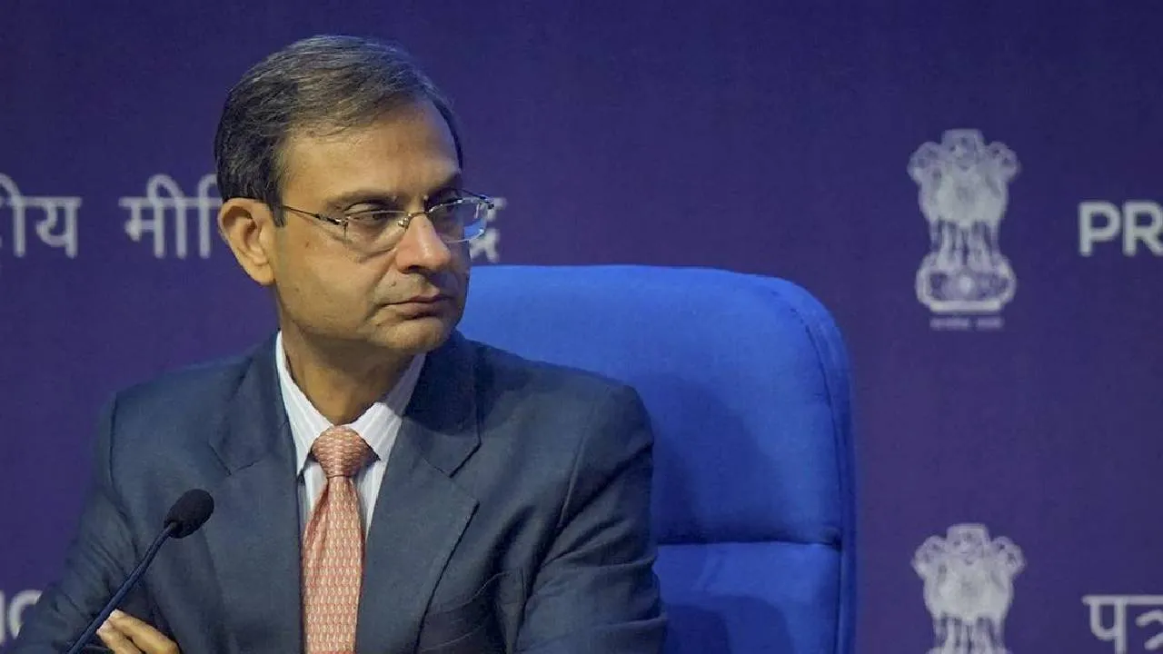 RBI Gov Sanjay Malhotra Decreases Repo Rate 6.50 percent to 6.25 Percent after Five Years