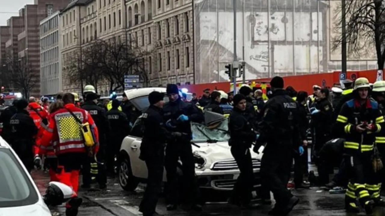 Car drives into people gathering in Munich of germany ahead JD Vance Visit updates in hindi 