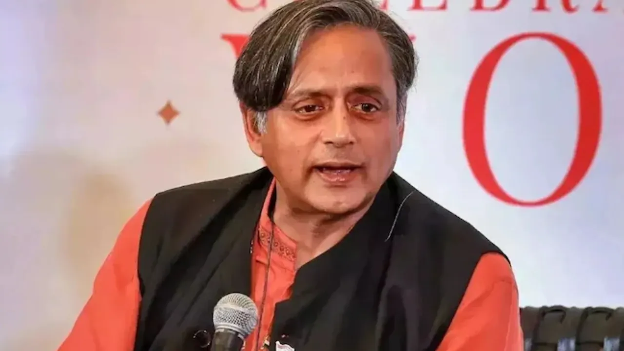 Shashi Tharoor praises PM Modi Congress Mouthpiece criticized